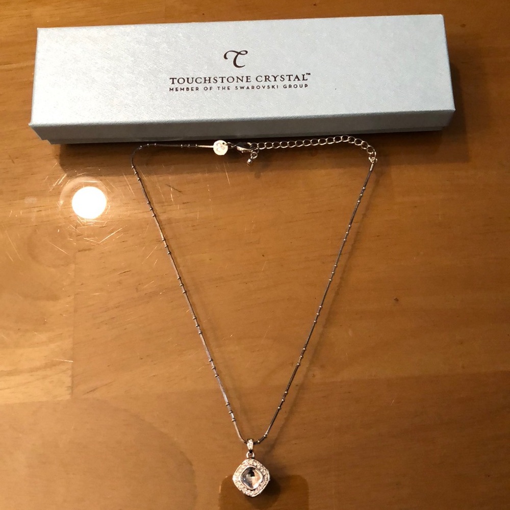 Touchstone necklace never warm